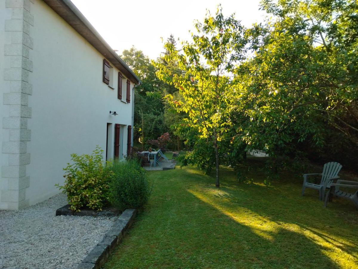 Au Saint-Amand Bed & Breakfast Poissons Bagian luar foto